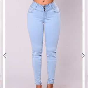 fashion nova Skinny Jeans-size 3